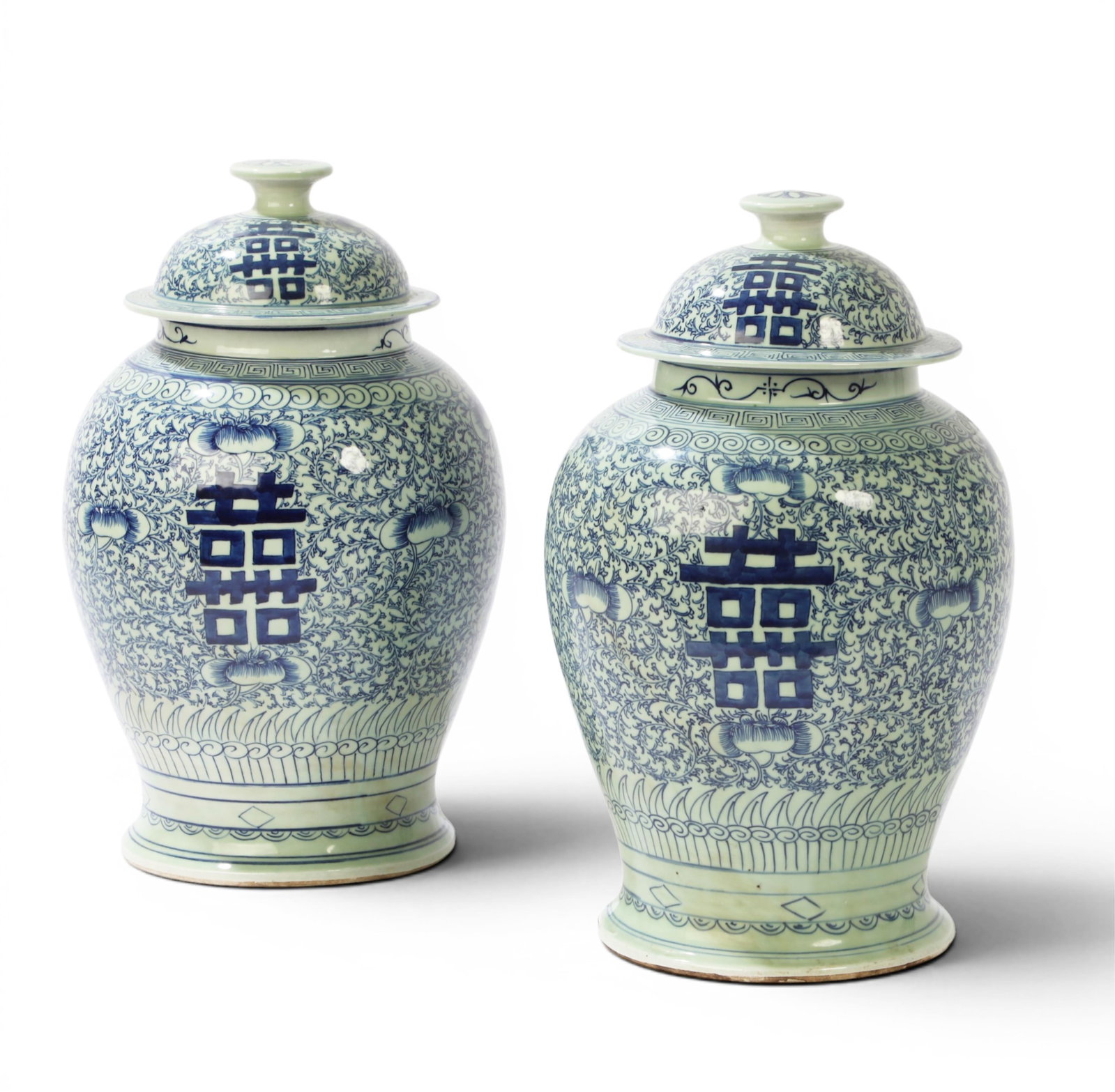 A pair of Chinese blue and white covered jars (1 of 9)