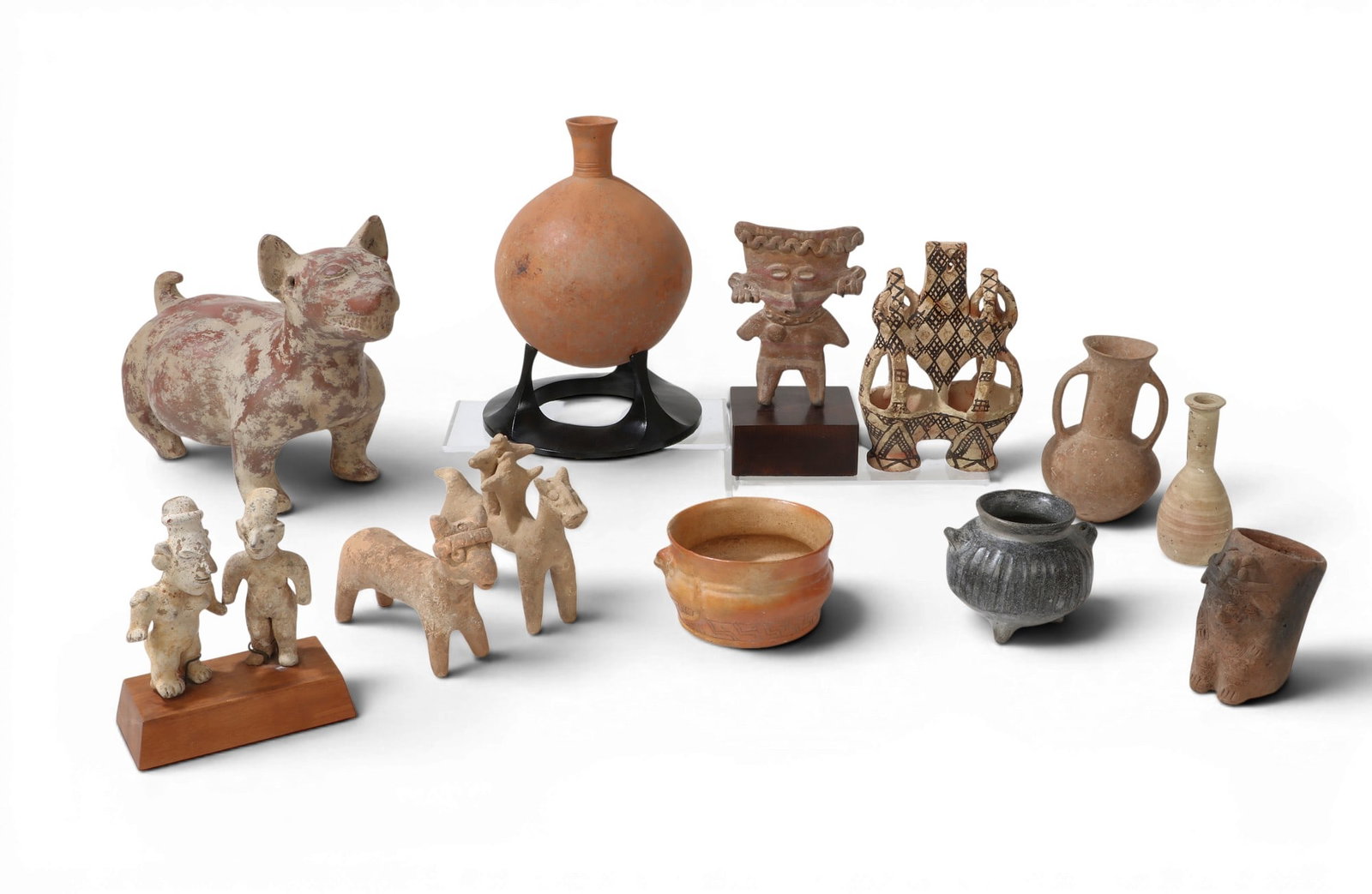 A group of twelve International pottery articles (1 of 6)