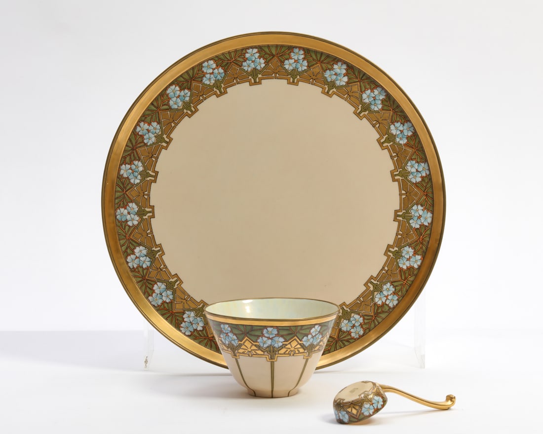 A Limoges Art Nouveau porcelain bowl, ladle and undertray, first quarter 20th century (1 of 5)