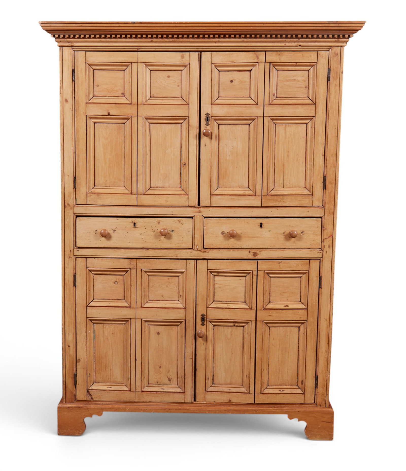 A pine cabinet - 2