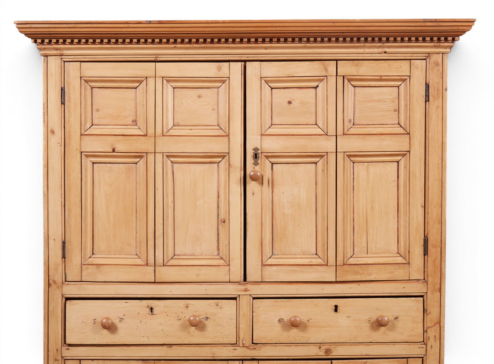 A pine cabinet - 3
