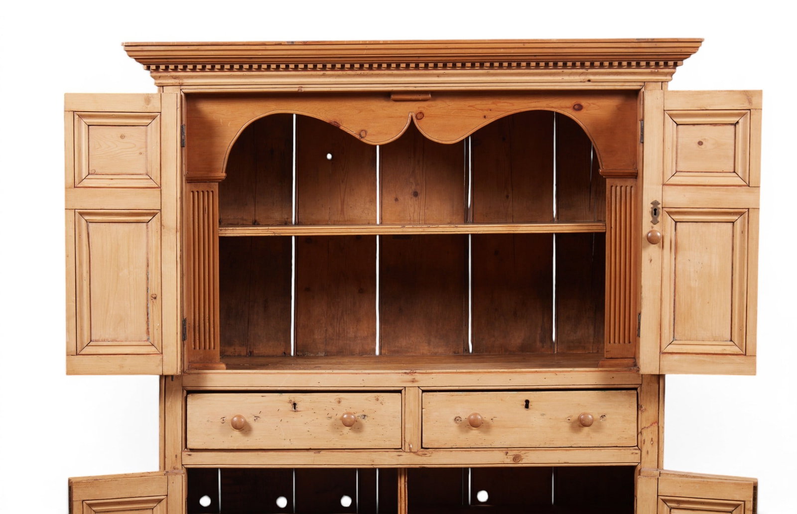A pine cabinet - 6