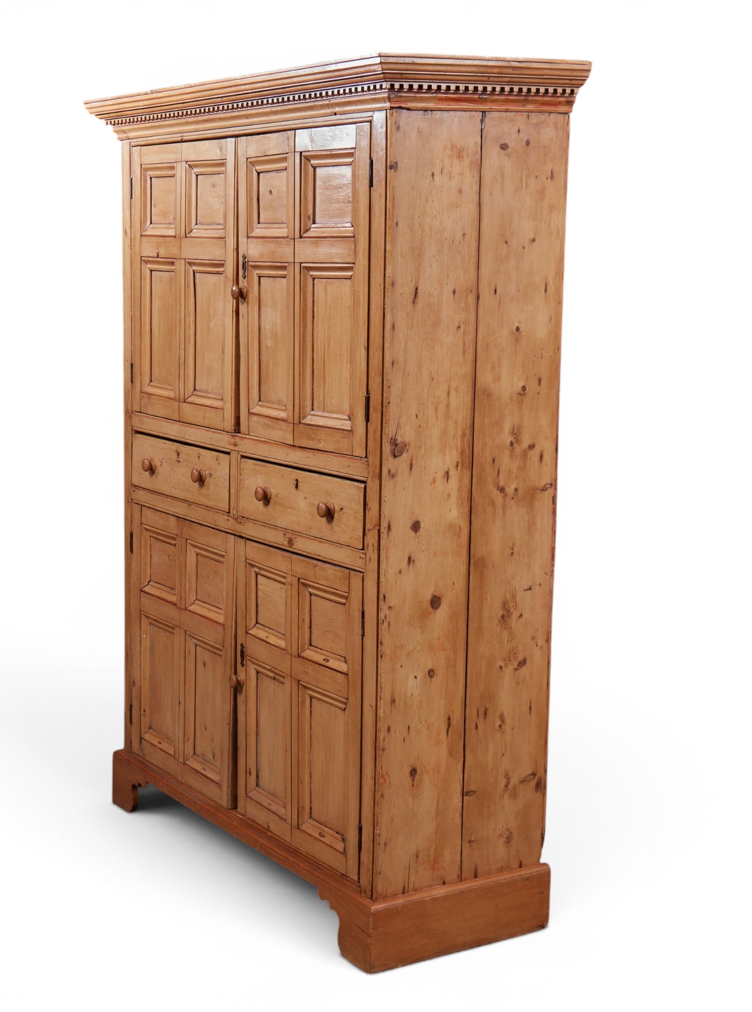 A pine cabinet - 8