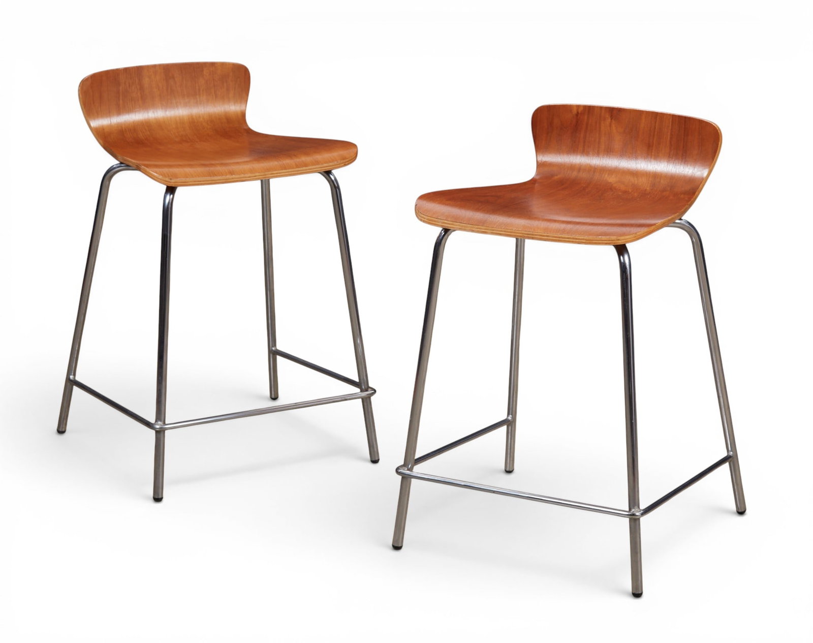 A pair of barstools: A pair of barstools height 30 x width 18 x depth 18 in. (76.2 x 45.7 x 45.7 cm.)