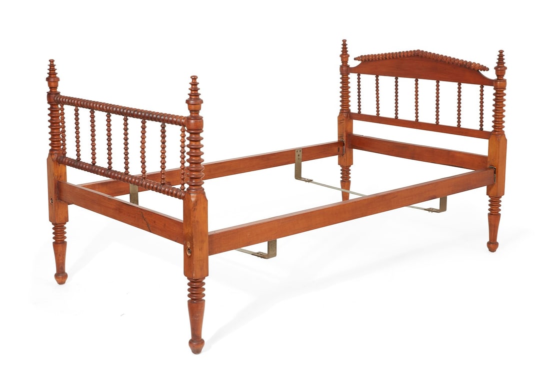 An American bobbin turned mixed wood bed, late 19th century (1 of 9)