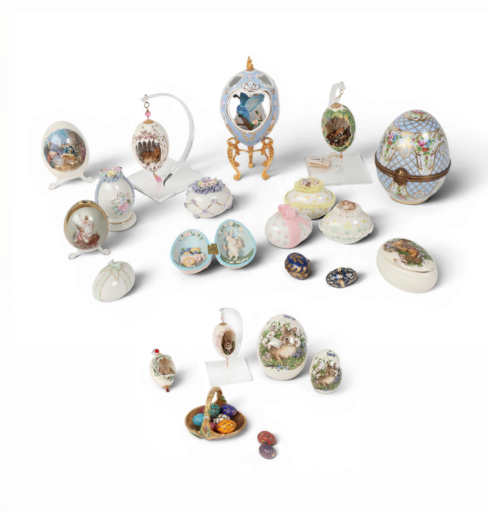 A group of approximately twenty-one mixed media egg form decorations (1 of 12)