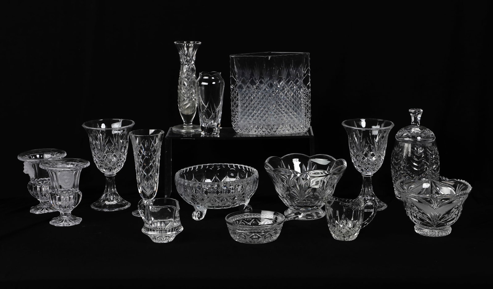 A group fifteen of cut crystal and glass table articles (1 of 4)