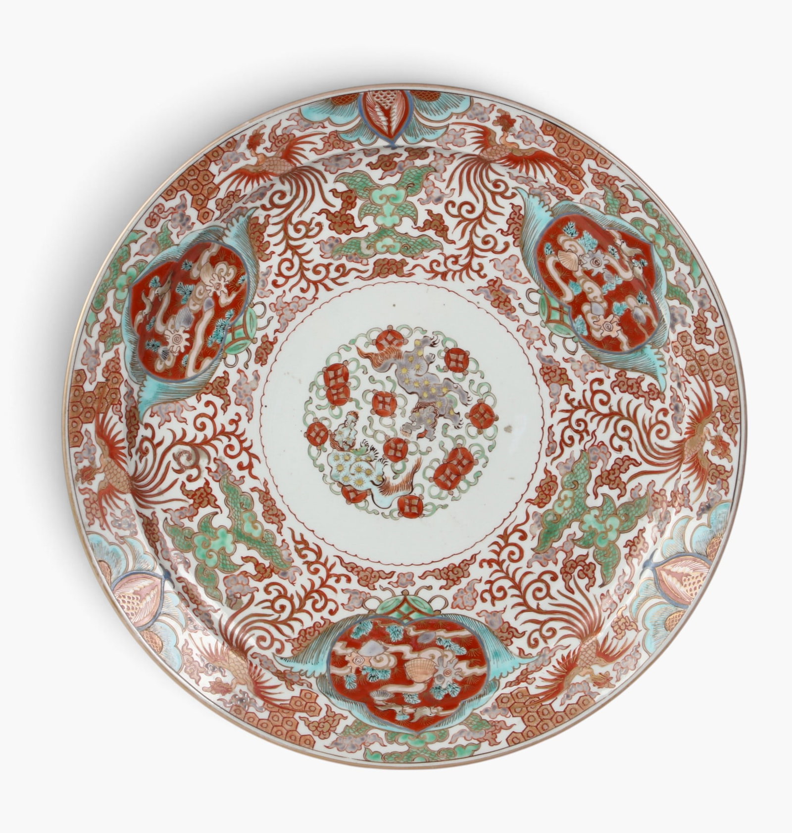 A Japanese Imari charger: A Japanese Imari charger diameter 17 1/4in (44cm)