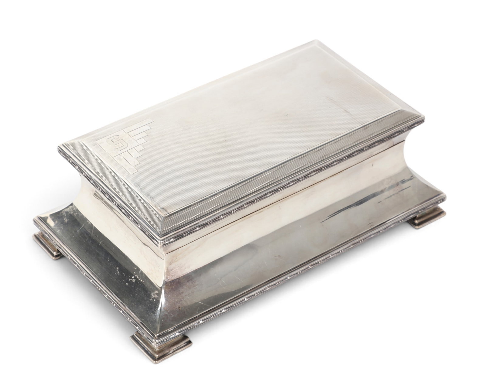 An English sterling silver table box, birmingham 1932. (1 of 5)