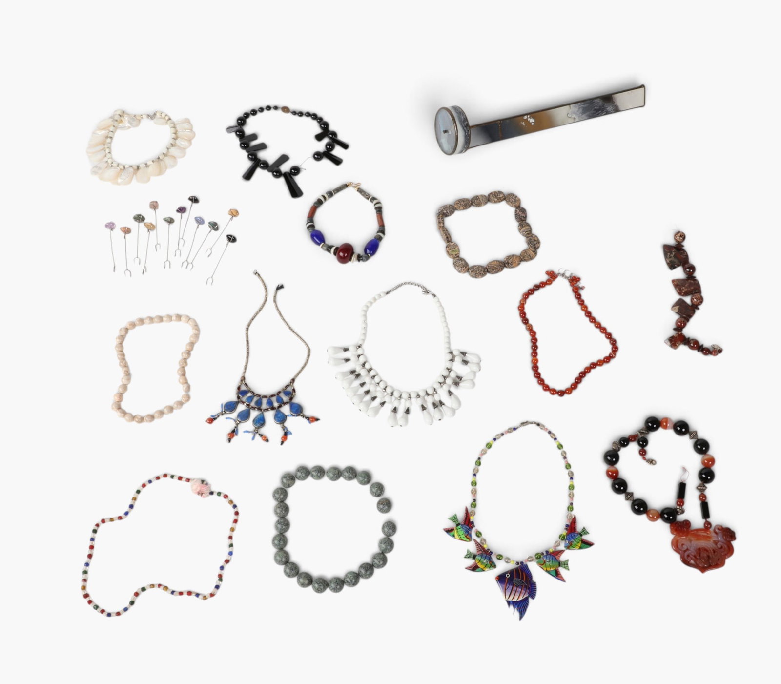 A collection of hardstone and glass beaded articles (1 of 6)