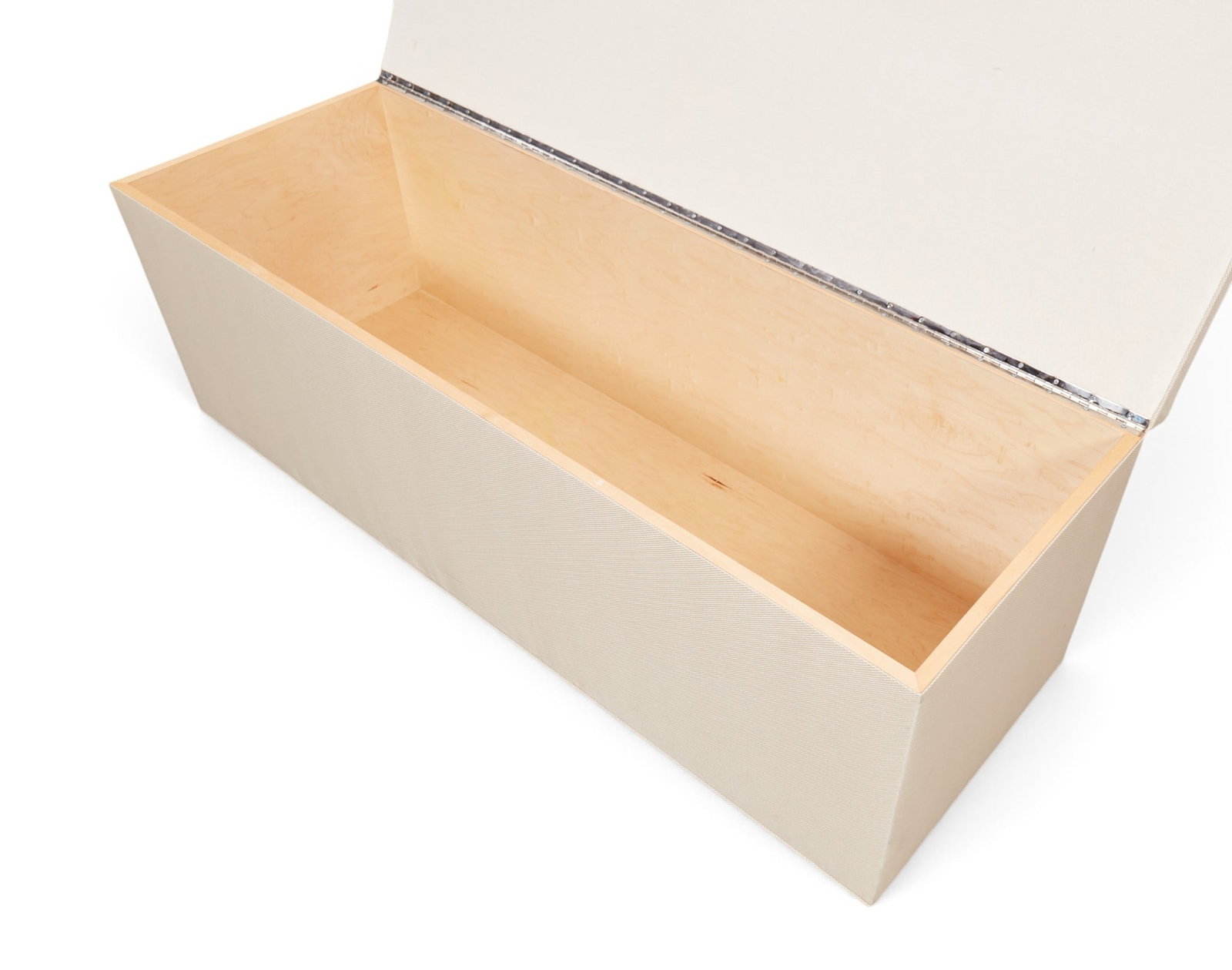An upholstered trunk/bench - 4