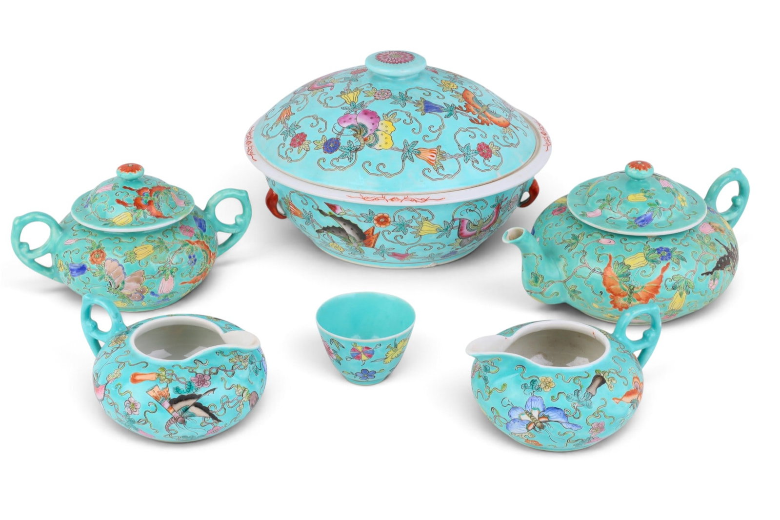 A group of six Chinese porcelain table articles (1 of 11)