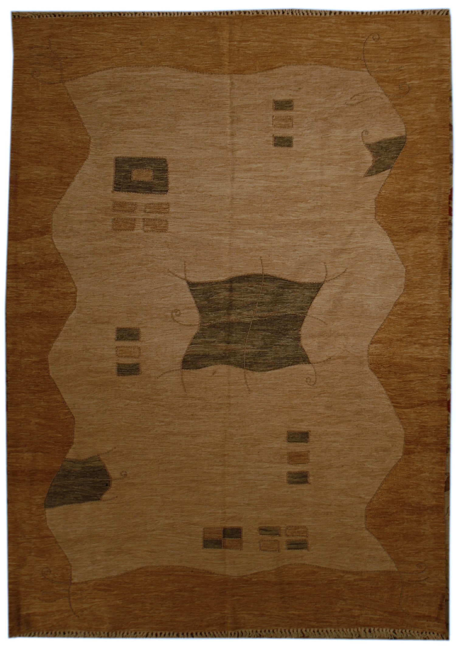 A Kilim area rug: A Kilim area rug 5ft6in x 7ft10in