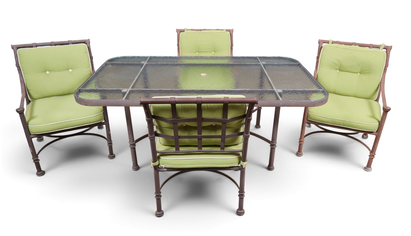 A rectangular outdoor table with four armchairs - 7