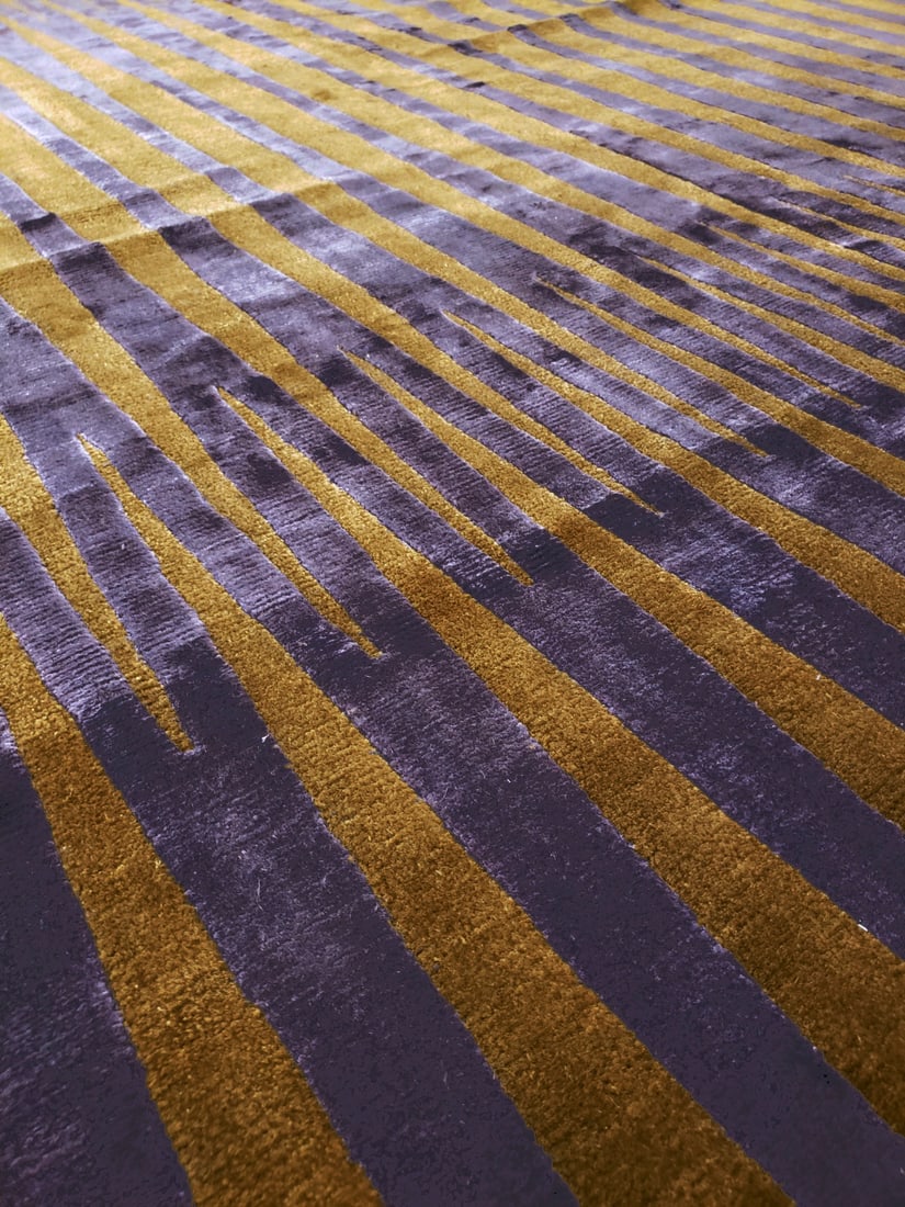A contemporary wool area rug: A contemporary wool area rug 6ft11x 8ft11in.