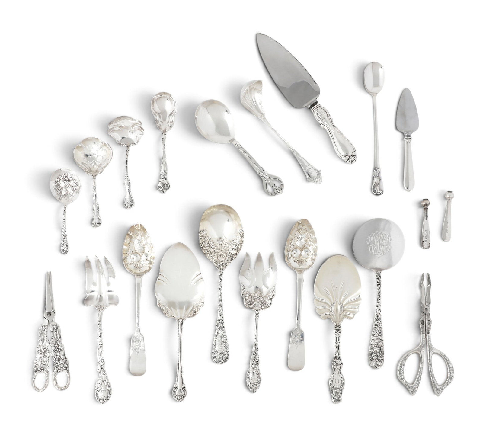 An assembled nineteen piece group of International silver serving flatware and accessories (1 of 7)