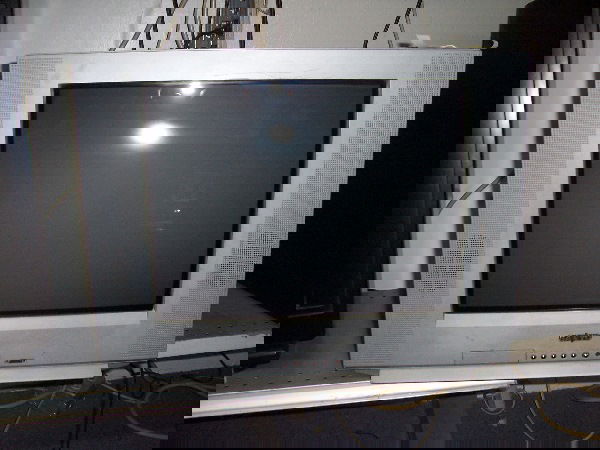 sanyo 20 inch tv flat screen w remote: sanyo 20 inch tv flat screen w remote