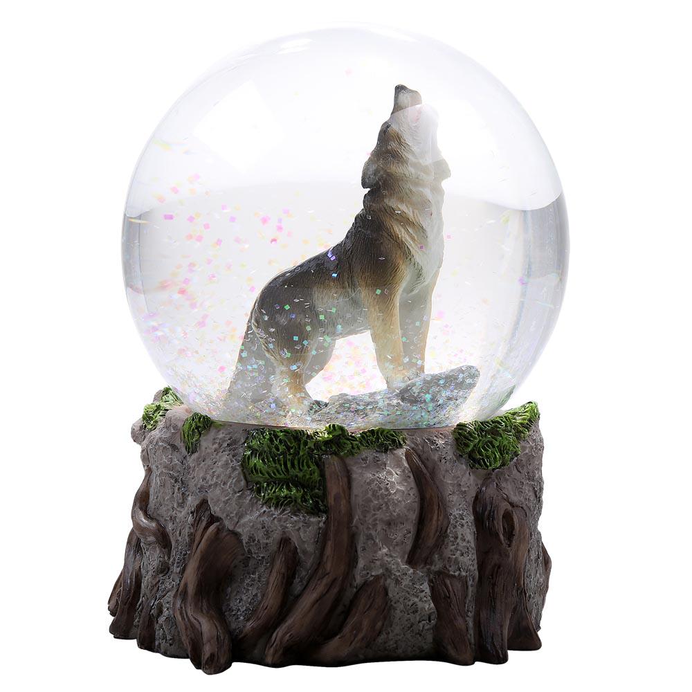 WOLF WATER GLOBE: WOLF WATER GLOBE **|**|** Approx Dims: 5in. X 5in. X 6in. #1AC67020
