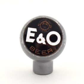 E and O Beer 1940s Ball Tap Knob ROBBINS