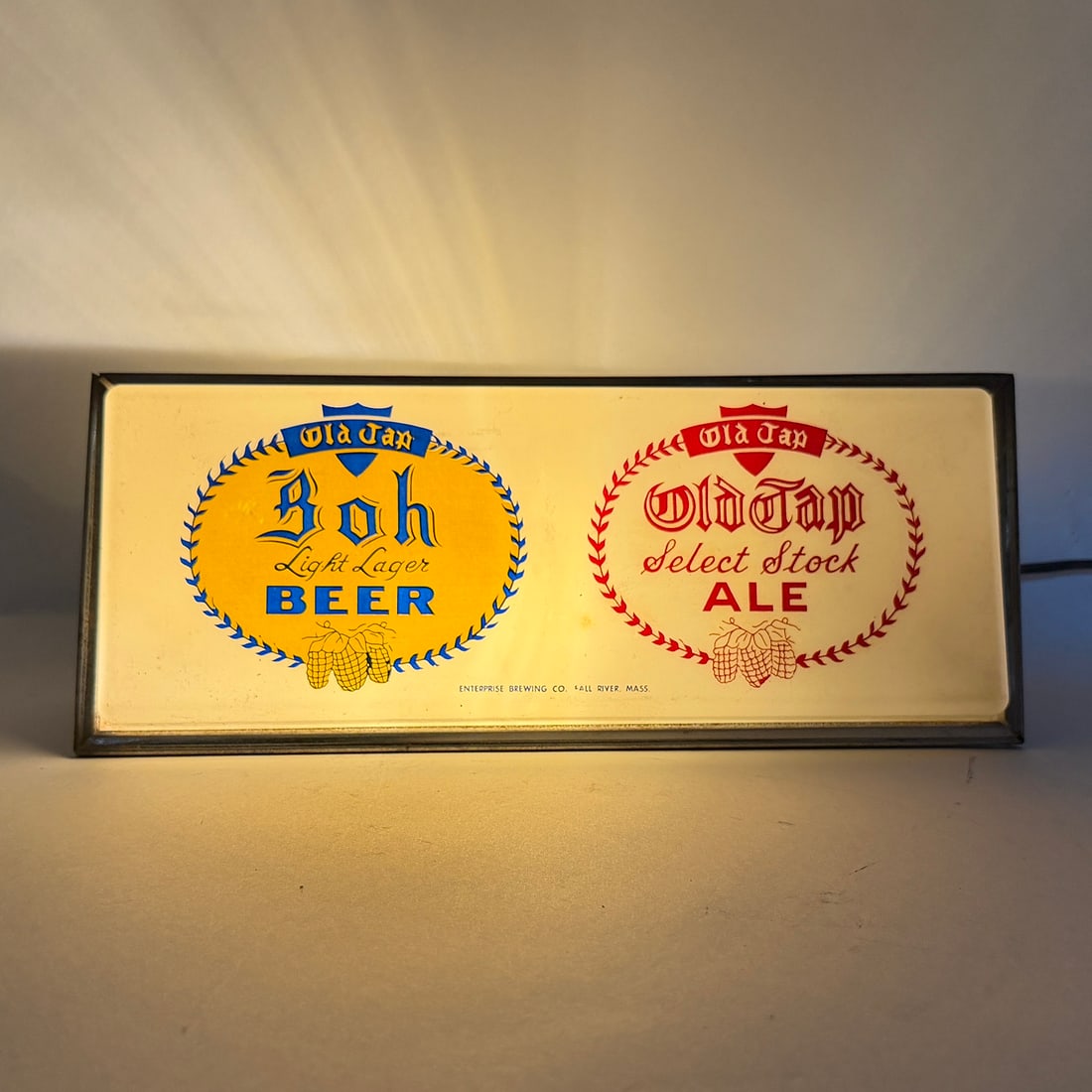 Old Tap Ale Boh Beer Illuminated Sign Fall River MA (1 of 8)