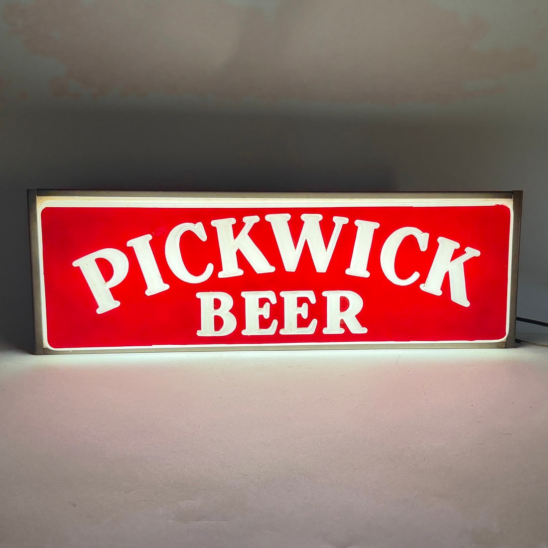 Pickwick BEER Illuminated Sign SCARCE (1 of 6)