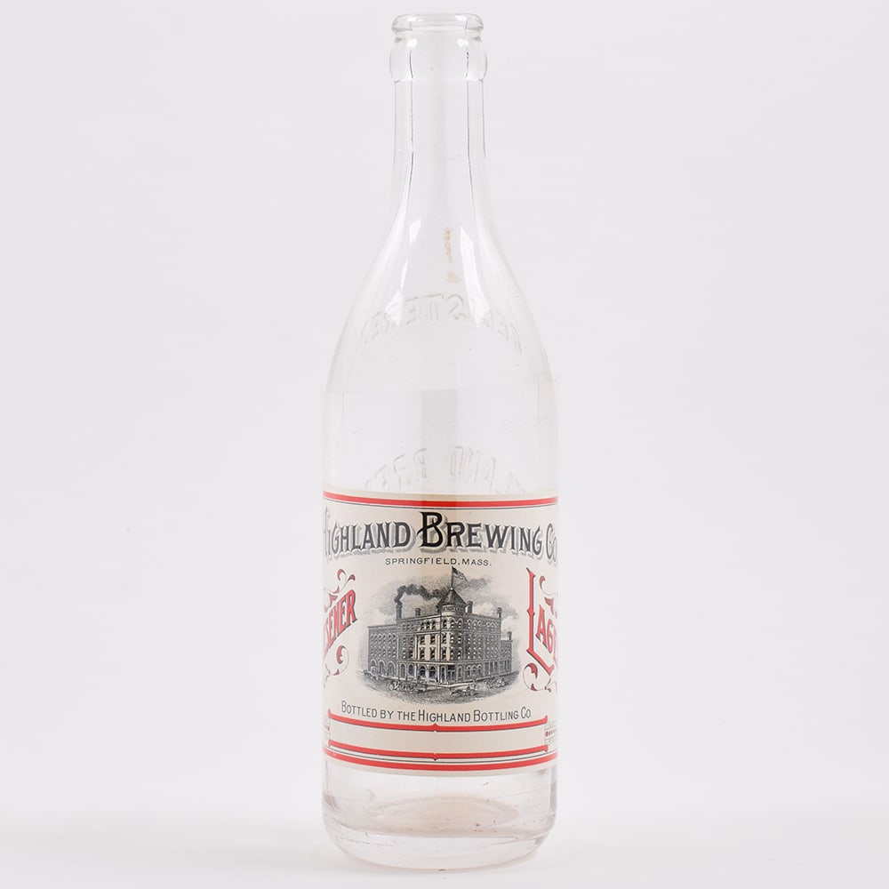 Highland Pilsener Lager Pre-Prohibition FACTORY SCENE Embossed Bottle RARE MINTY (1 of 6)