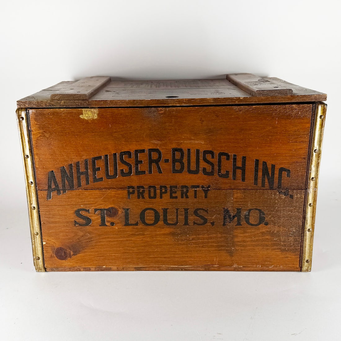 Anheuser-Busch Lidded Wooden Crate St. Louis MO (1 of 6)