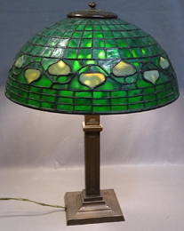 Leaded Acorn Table Lamp (Tiffany)