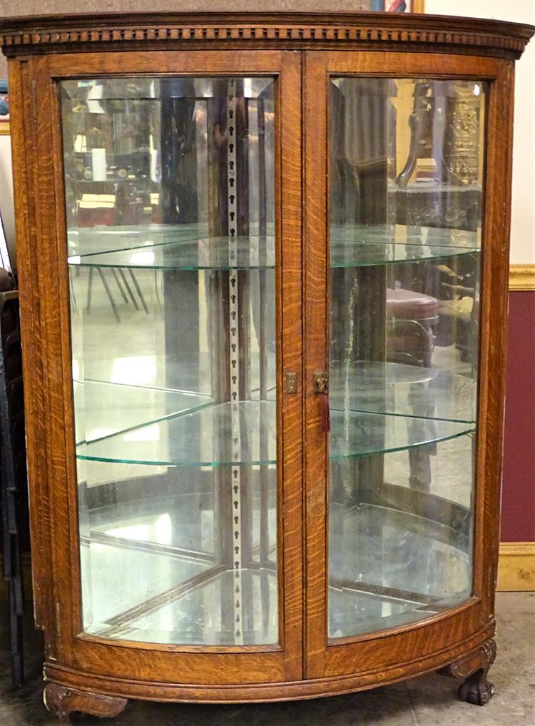 Oak Beveled Curved Glass Corner Cabinet Sep 15 2019 Ralph