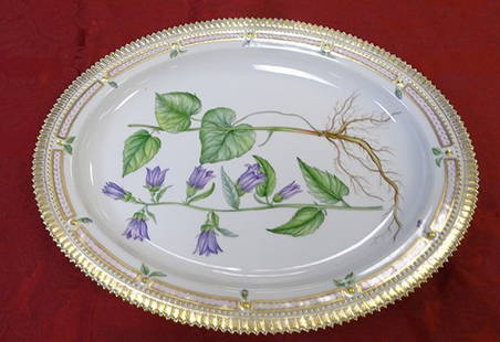 Over 60 Pcs of Royal Copenhagen "Flora Danica Pattern": Over 60 pieces of Royal Copenhagen "Flora Danica Pattern"Many serving pieces (not complete set) but very nice and in good shape (A few minor dings). Denmark. Breakdown is as follows:1- large 15 1/2" p