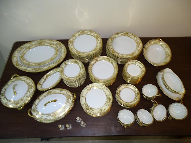 92 Piece Set of Fancy Noritake (Fleur gold) (1 of 4)