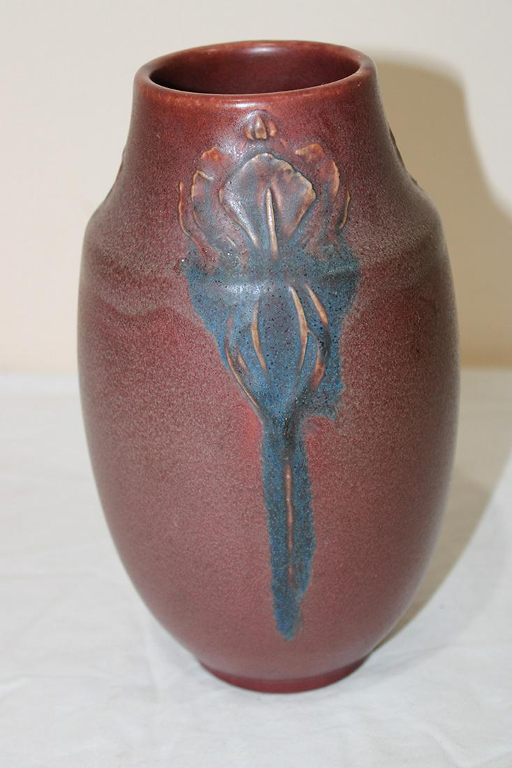 Nice Signed Rookwood Pottery Vase (1 of 3)