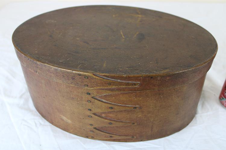 Large 13 1/2" Oval Shaker Fingered Box (1 of 7)
