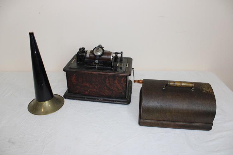 Edison Cylinder Victrola: Edison cylinder Victrola with small brass horn. Working, needs a new belt.