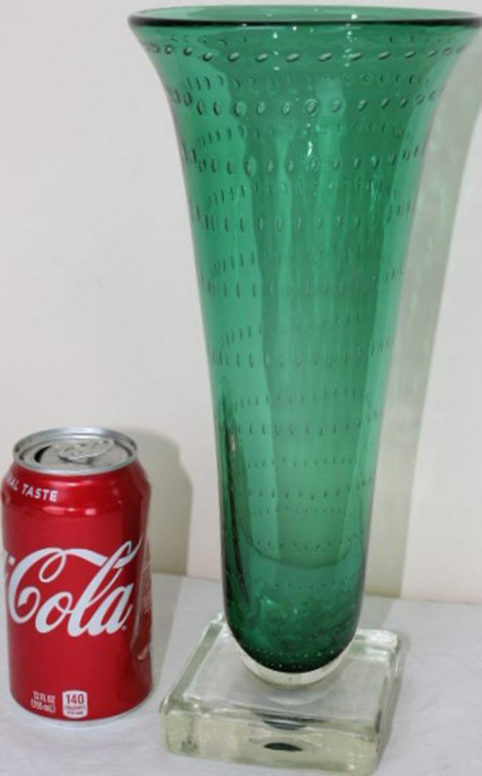 12" Pairpoint Quality Vase: Unsigned Pairpoint quality vase with bubbled glass design. Applied bottom with polished pontil in green.