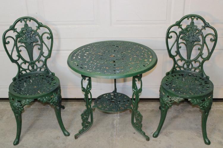 Quality Iron 3 Piece Patio Set (1 of 3)