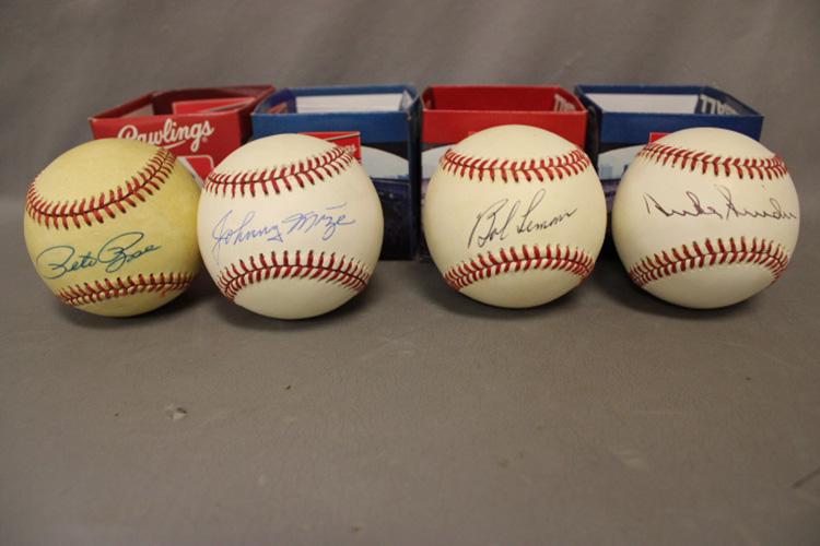 4 Baseballs Signed Pete Rose, Johnny Moze, Bob Lemon,: 4 Baseballs signed Pete Rose, Johnny Moze, Bob Lemon, and Duke Snider from a 60 year old private collection.