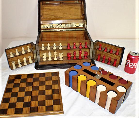 Hard to Find Gaming Set in a Victorian Case (1 of 12)