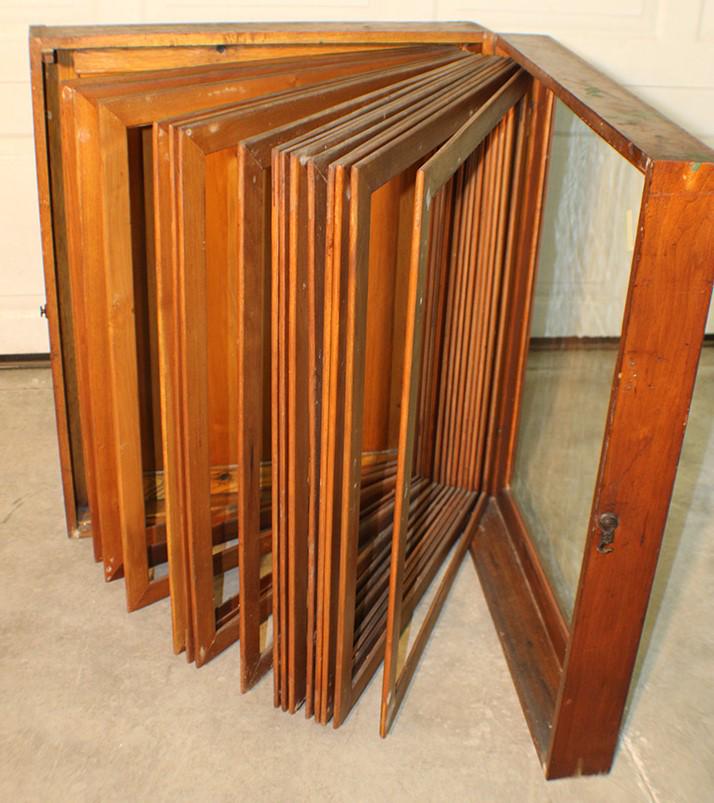 Mahogany Map Case with Swing Out Map Holders (1 of 4)