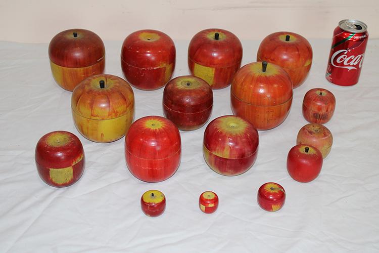 16 Hand Turned and Painted Wooden Apples (1 of 4)