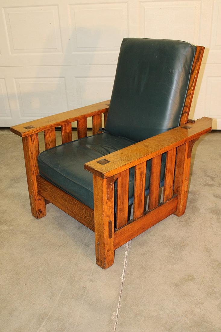 Oversized Mission Oak Morris Chair Pinned and Mortis: Oversized mission oak Morris chair pinned and mortis and tenon. Probably Stickley, replaced leather cushions, slat sides. 32" wide, 37" tall, 36" deep.