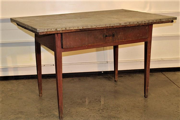 Rare Shaker 1 Drawer Table with Bread Board Ends (1 of 7)