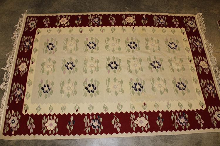 Hand Made Estate Fresh Rug (1 of 4)