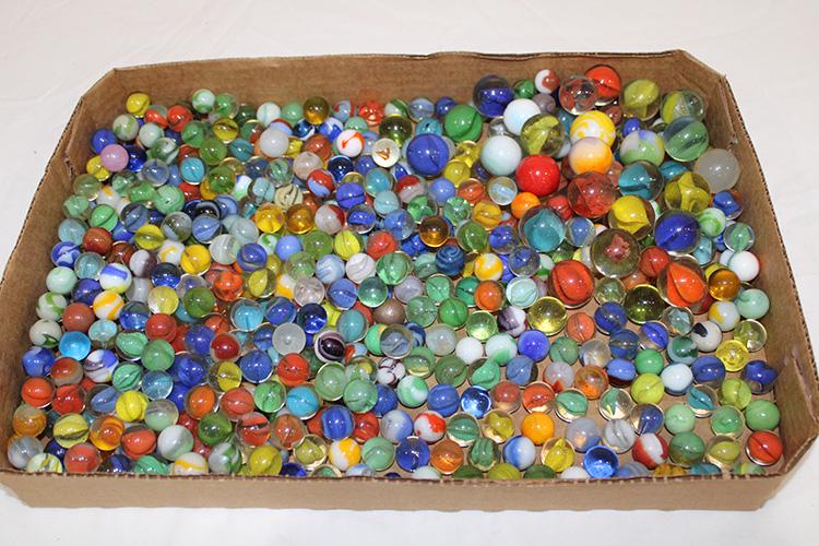 Hundreds of Estate Fresh Marbles: Hundreds of estate fresh marbles including some larger ones.