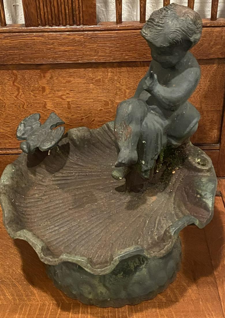 Super Cast Iron Garden Element with Cupid (1 of 3)