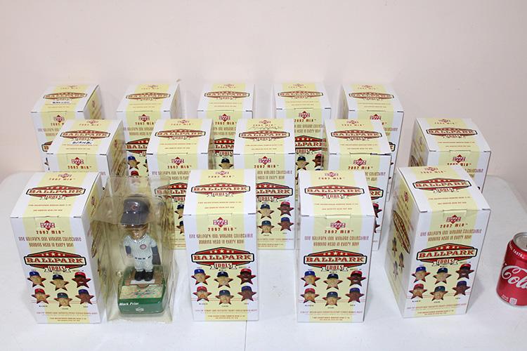 14 MLB 2002 "Ballpark Idols" (1 of 4)