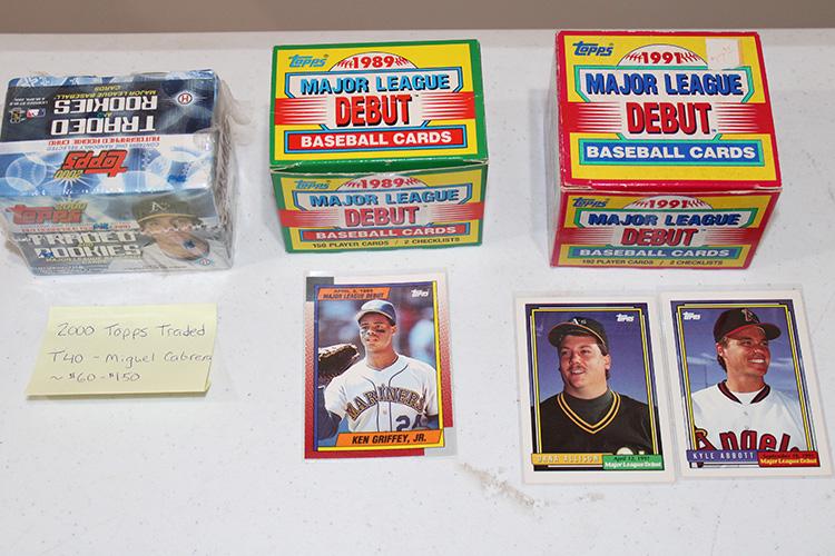 2000 Topps "Traded Series" Unopened (Wrapping Tattered) (1 of 4)