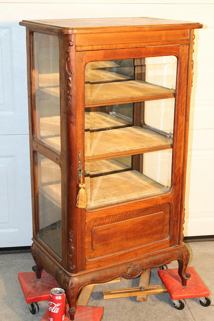 Nice French Style Walnut Curio Cabinet (1 of 3)