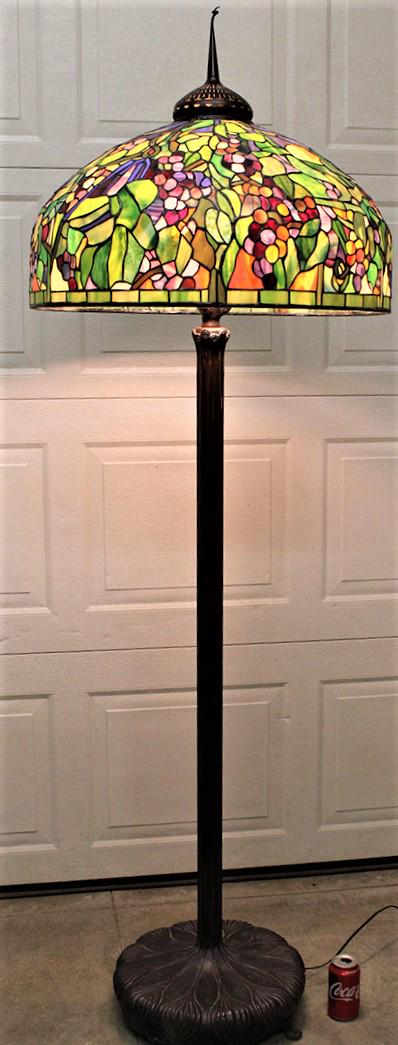 Large Heavy Tiffany Style Floor Lamp with Awesome 27" (1 of 10)