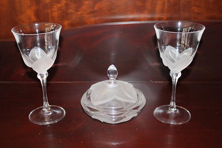 2 Large Lalique Style 7" Stemmed Wines and Covered (1 of 5)